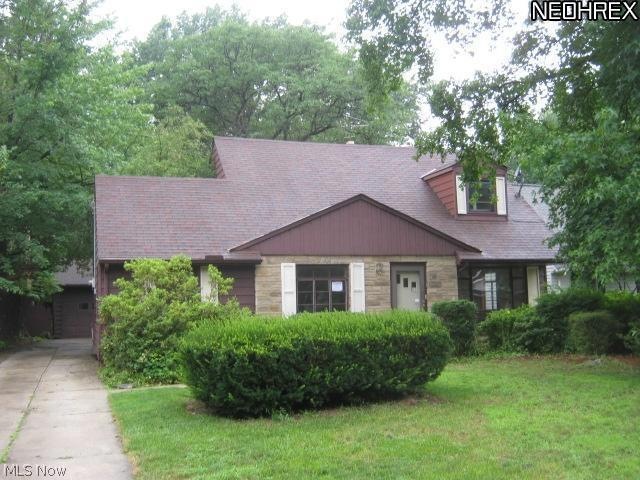 25594 Chatworth Dr, Euclid, OH 44117 - photo 1