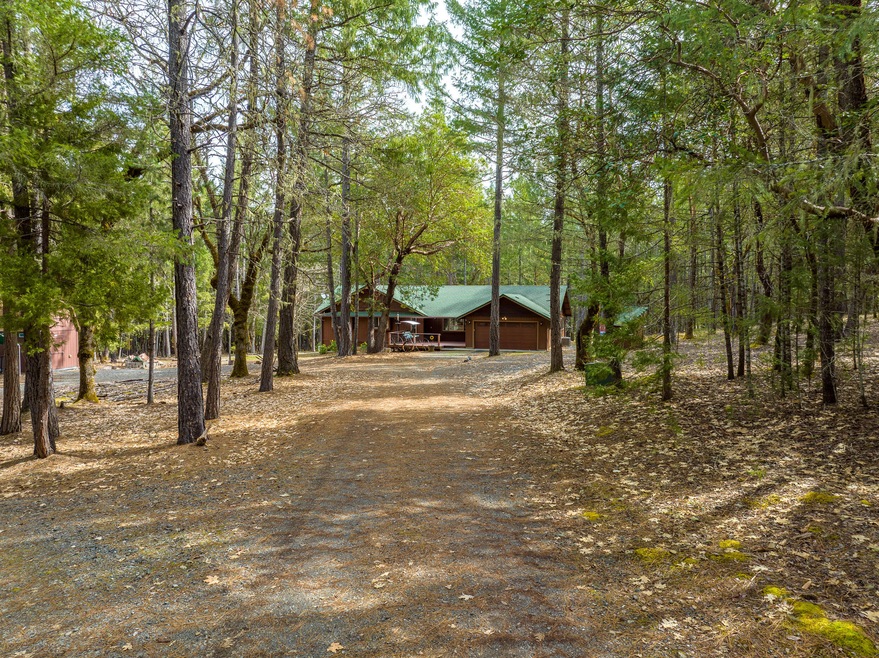 Main Photo - Up driveway