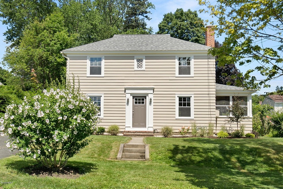 83 Elberon Ave, Pittsfield, MA 01201 - photo 1