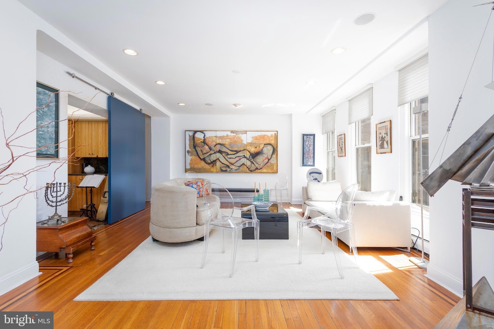 Rittenhouse Plaza unit 15B, Philadelphia, PA 19103 - photo 1