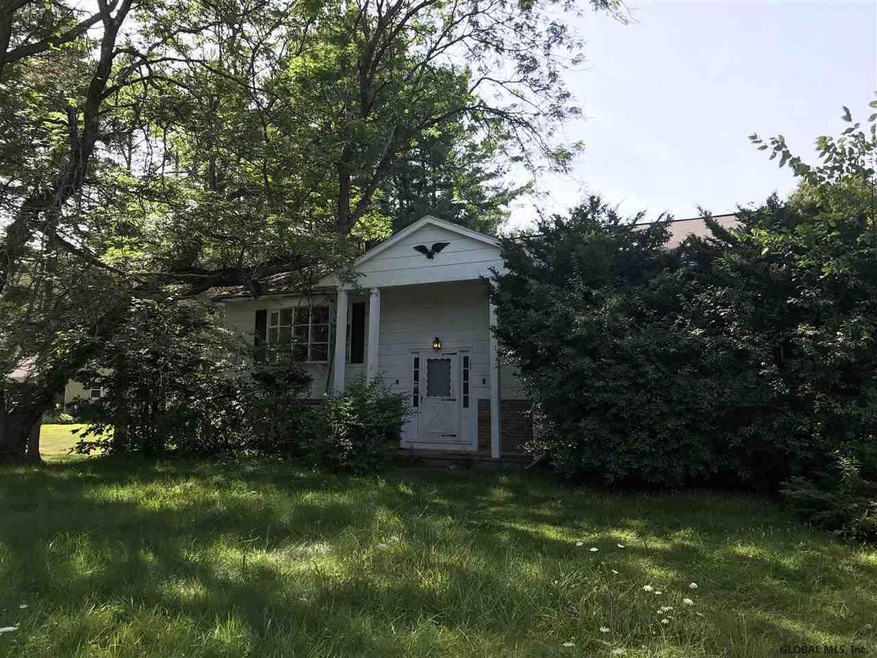 187 Spring Rd, Schenectady, NY 12302 - photo 1