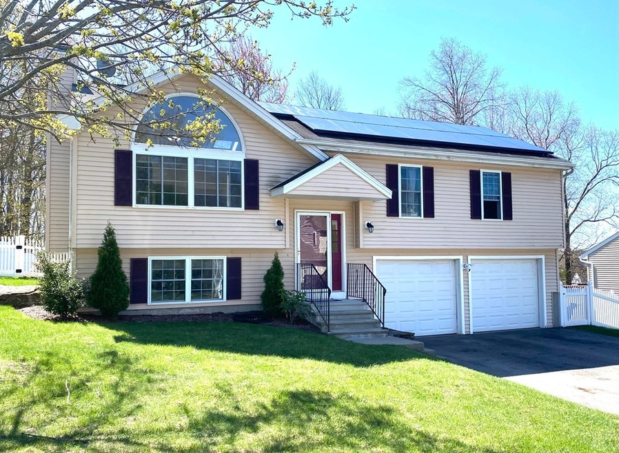 76 Moreland Green Dr, Worcester, MA 01609 - photo 1