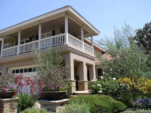 FRONT ENTRY WAY TO HOUSE
