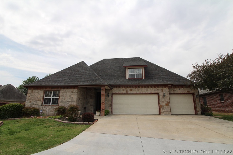 2917 Versailles Place, Bartlesville, OK 74006 - photo 1