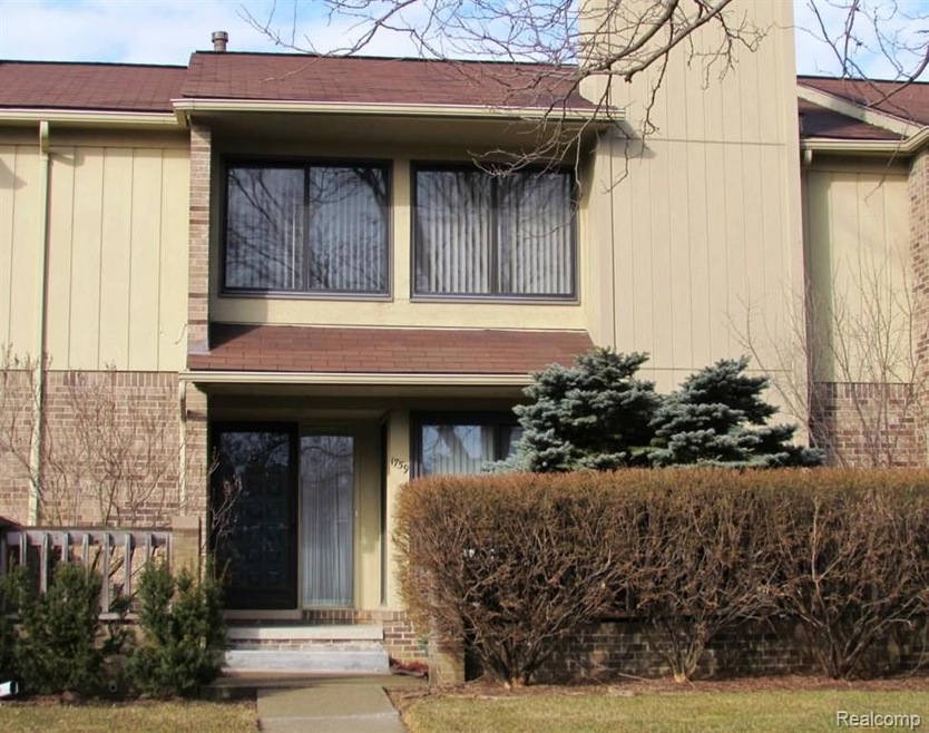 1759 S Hill Blvd unit 92, Bloomfield Hills, MI 48304 - photo 1