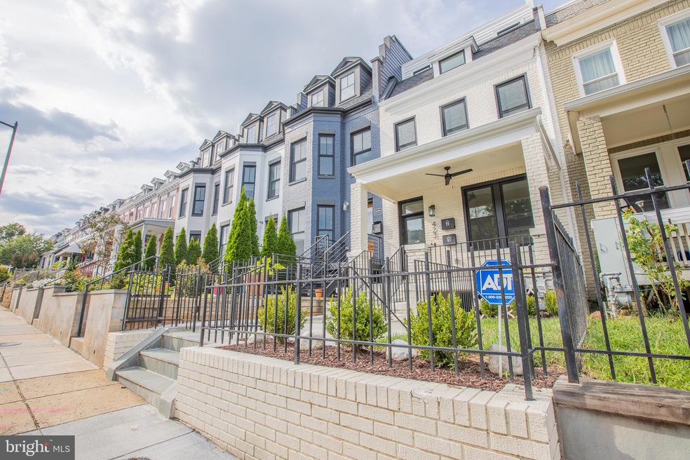 423 Newton Place NW unit 2, Washington, DC 20010 - photo 1