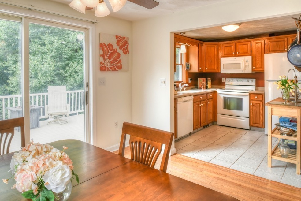 134 Pineview Rd, Wilmington, MA 01887 - photo 1