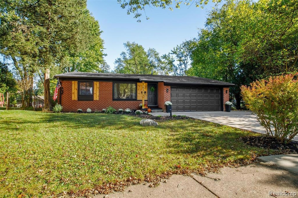 1716 Dover Ct, Ypsilanti, MI 48198 - photo 1