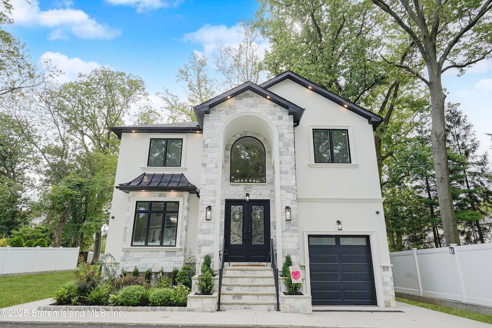 108 Giffords Ln, Staten Island, NY 10308 - photo 1