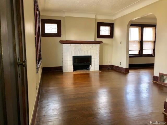 971 Beaconsfield Ave, Grosse Pointe Park, MI 48230 - photo 1