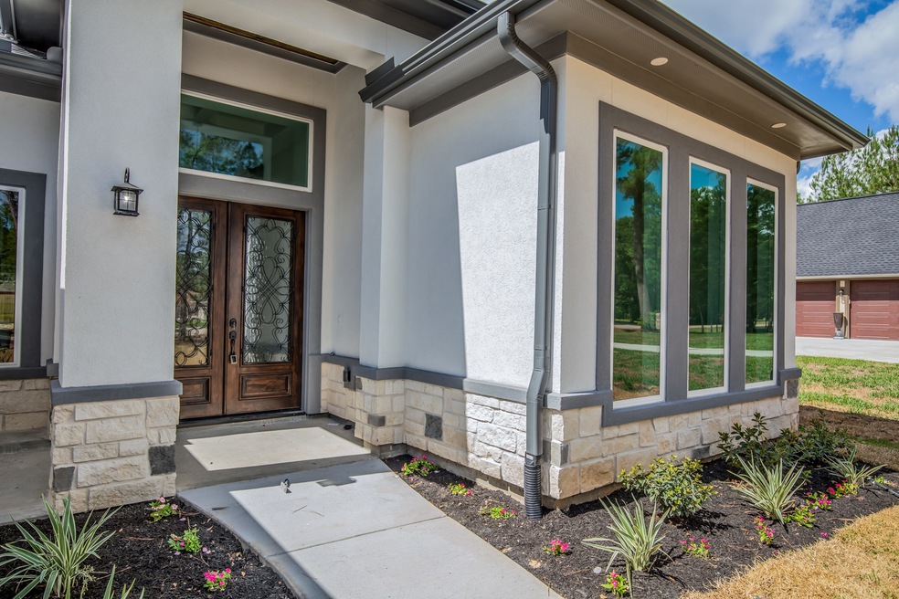 33919 Conroe Huffsmith Rd, Magnolia, TX 77354 - photo 1