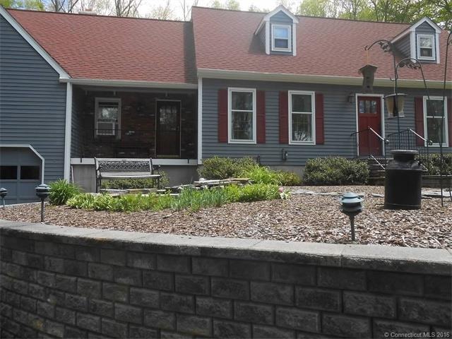 571 Northwood Dr, Guilford, CT 06437 - photo 1