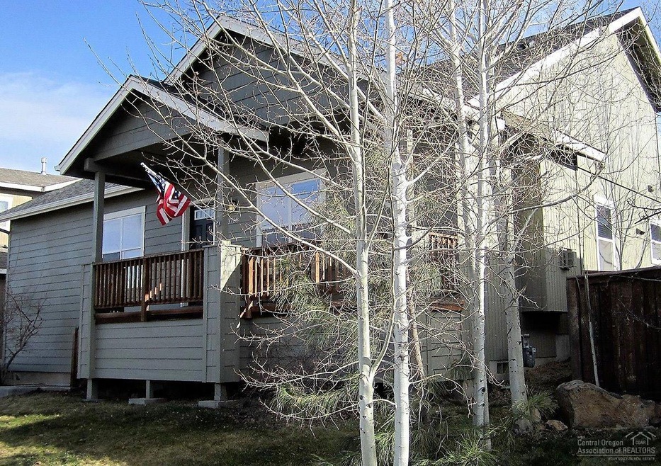 63768 Hunters Cir, Bend, OR 97701 - photo 1