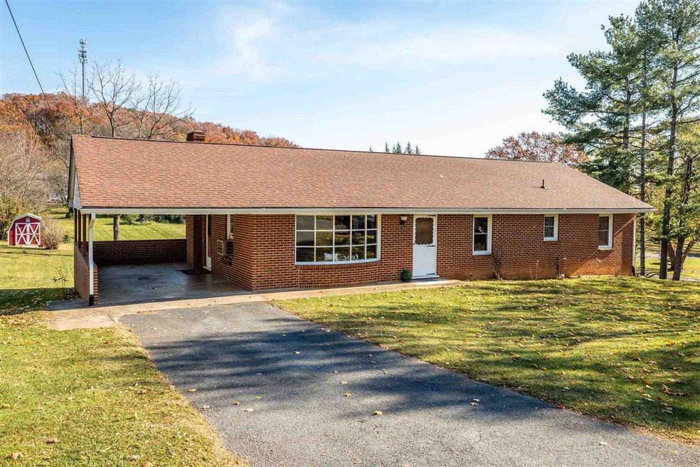 214 Montgomery Rd, Staunton, VA 24401 - photo 1