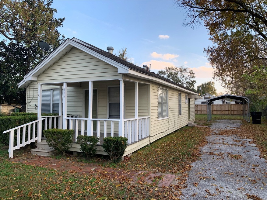 214 Palmyra St, Houston, TX 77022 - photo 1