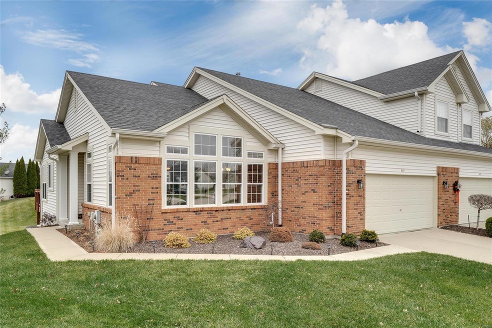 Welcome to 822 Hawk Run Trail!
