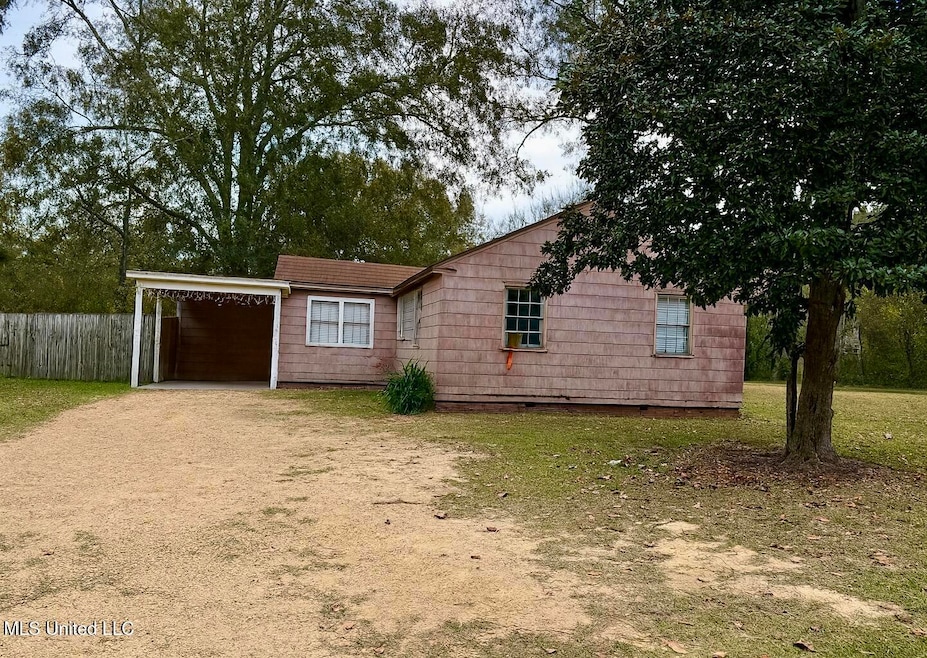 201 Rogers Cir, Brookhaven, MS 39601 - photo 1