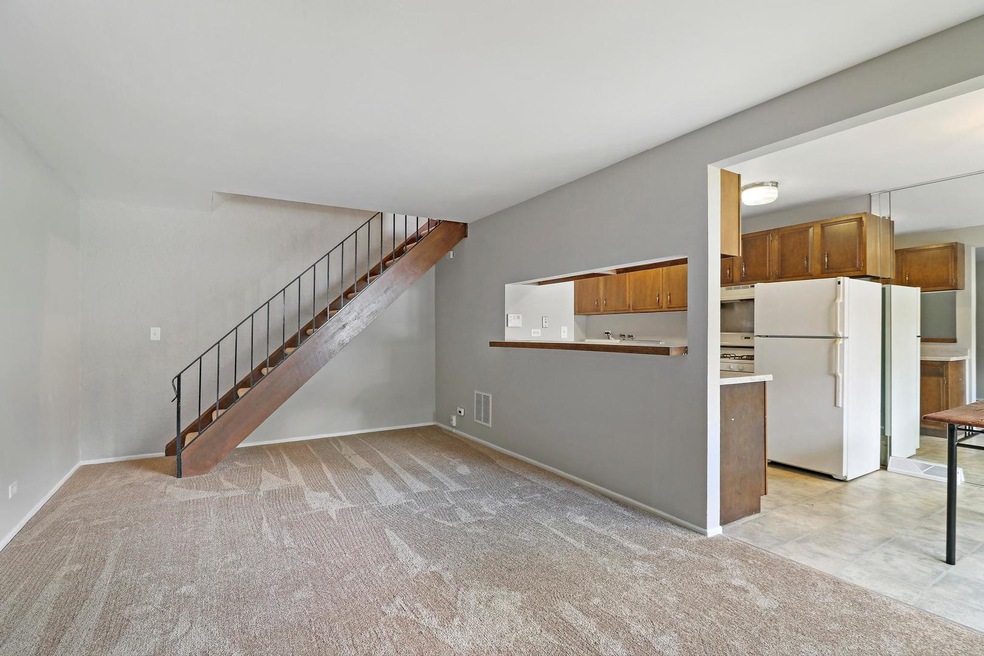 421 Sidney Ave unit C, Glendale Heights, IL 60139 - photo 1