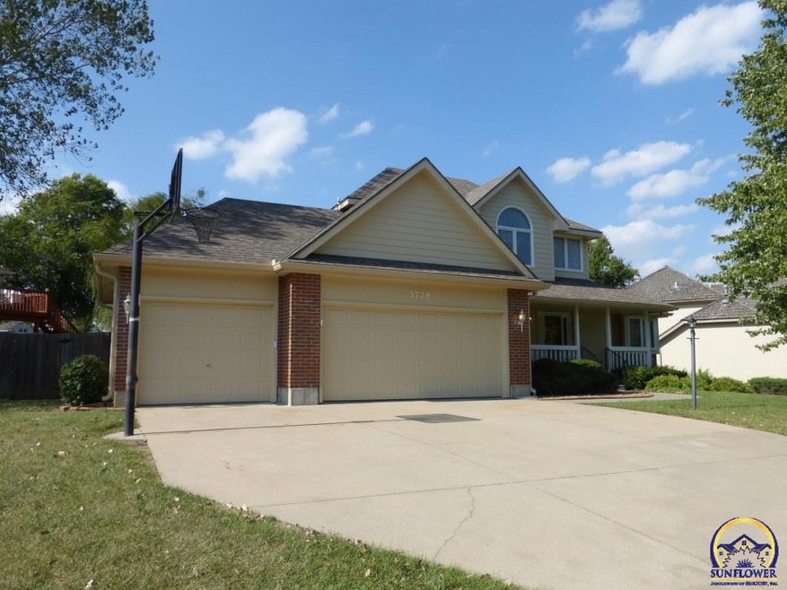 3729 SW Woodglen St, Topeka, KS 66610 - photo 1