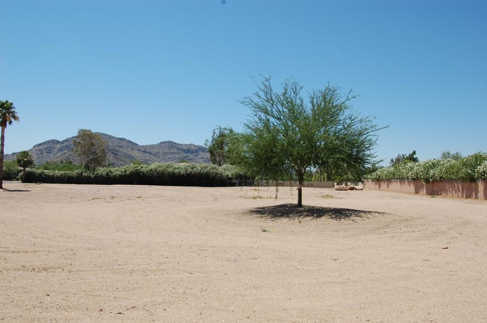 5137 East Doubletree Ranch Road