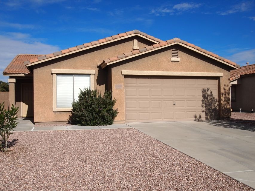 15938 W Winchcomb Dr Surprise, AZ 85379