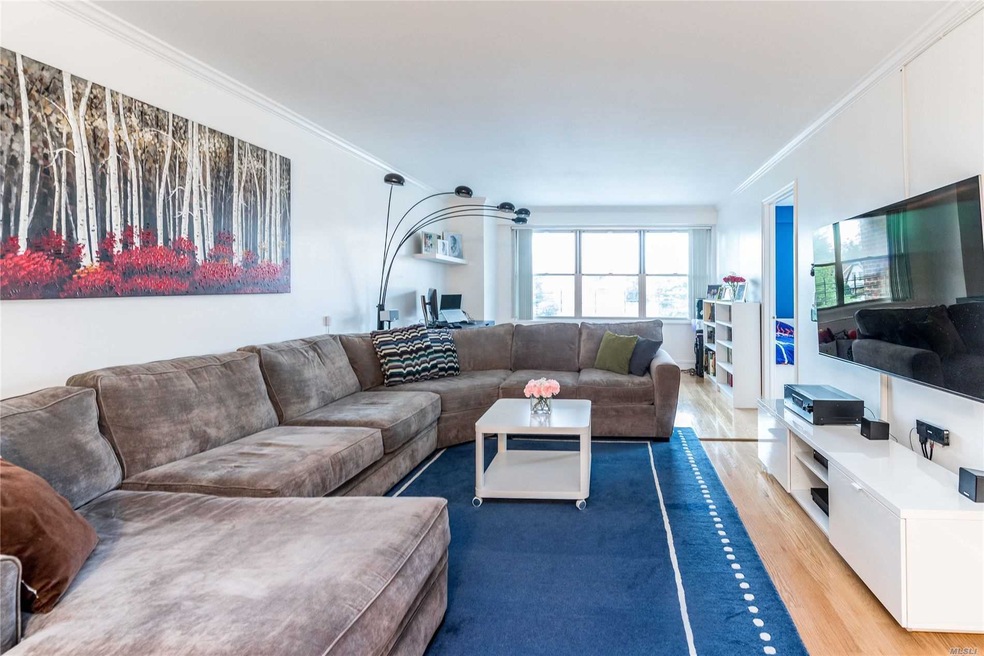 70-31 108th St unit 3A, Forest Hills, NY 11375 - photo 1