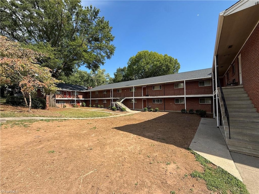 1610 W Northwest Blvd unit B, Winston Salem, NC 27104 - photo 1