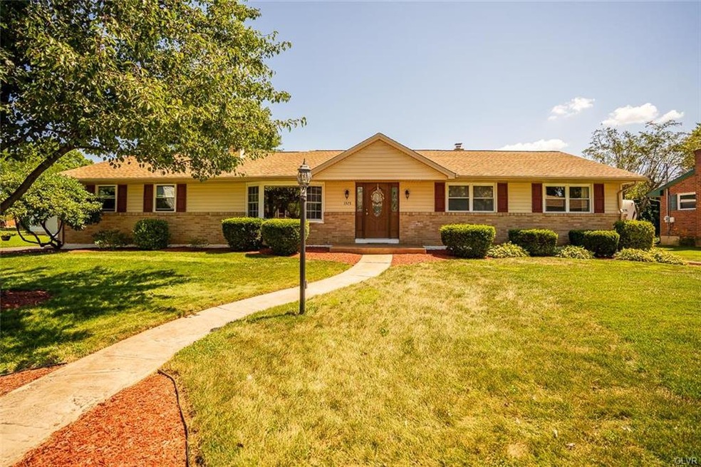 1375 Butternut Ln, Macungie, PA 18062 - photo 1