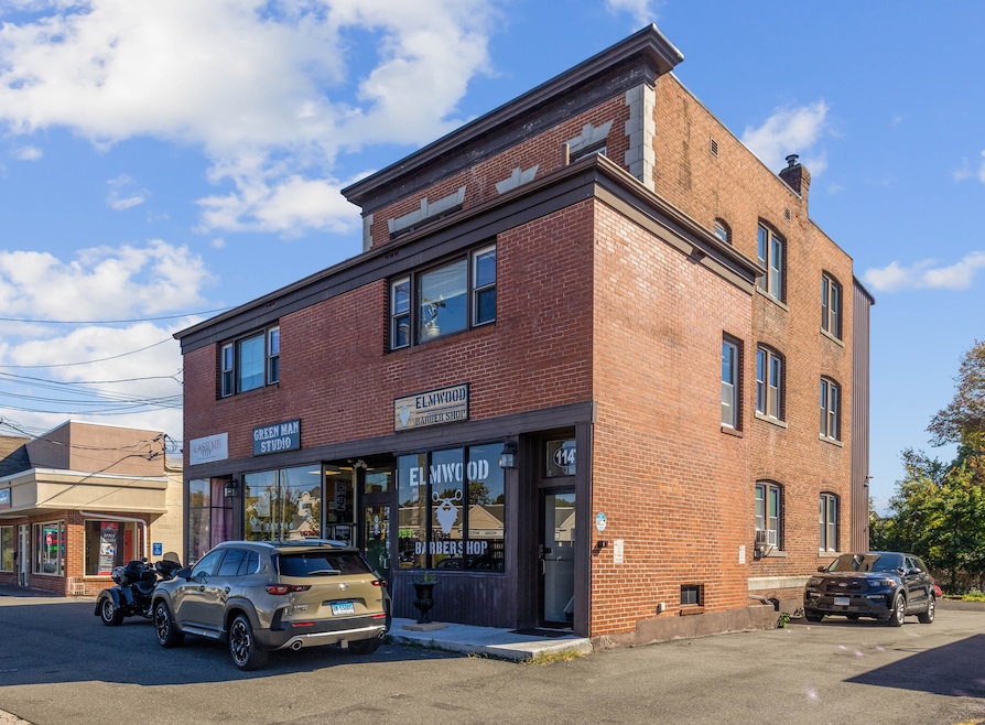 Pending $1,295,000 • Co-Listing Agent