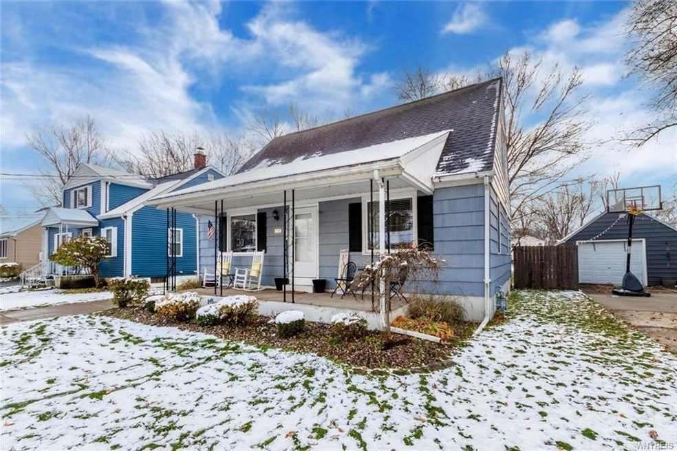 1424 Weaver Pkwy, North Tonawanda, NY 14120 - photo 1