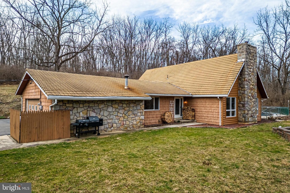 1178 Fairview Dr, Reading, PA 19605 - photo 1