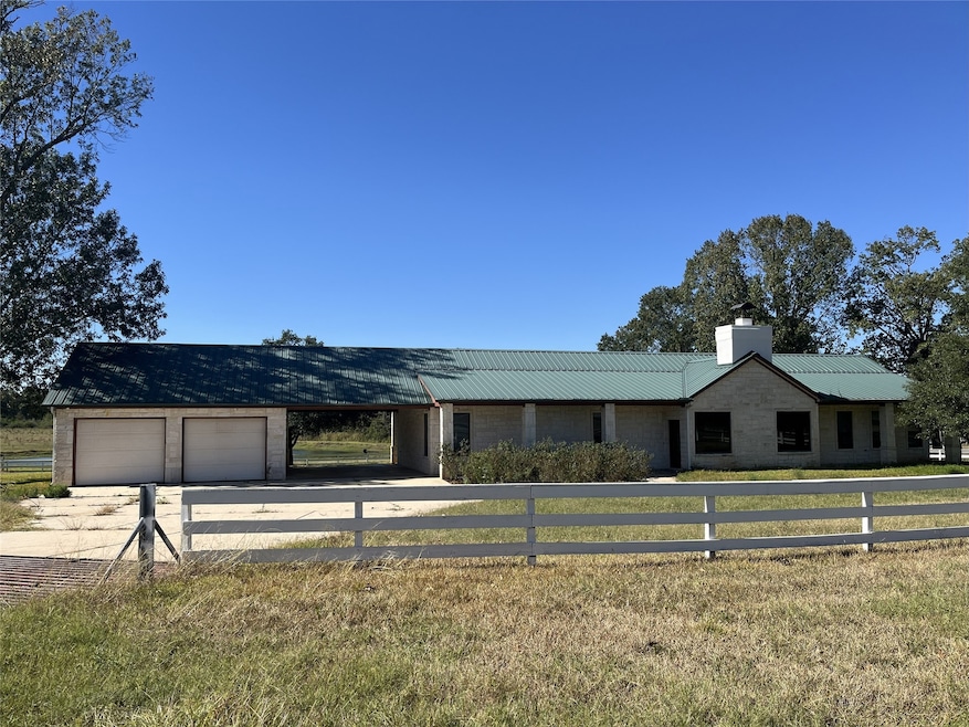 901 Huffman St, Montgomery, TX 77316 - photo 1