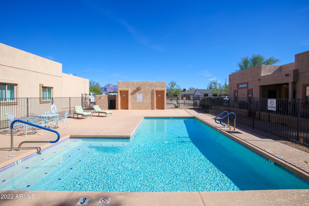 01 Community Pool