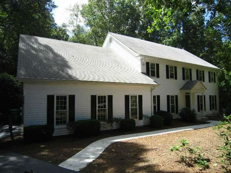 Exterior Front. Ready to move in large Spacious an