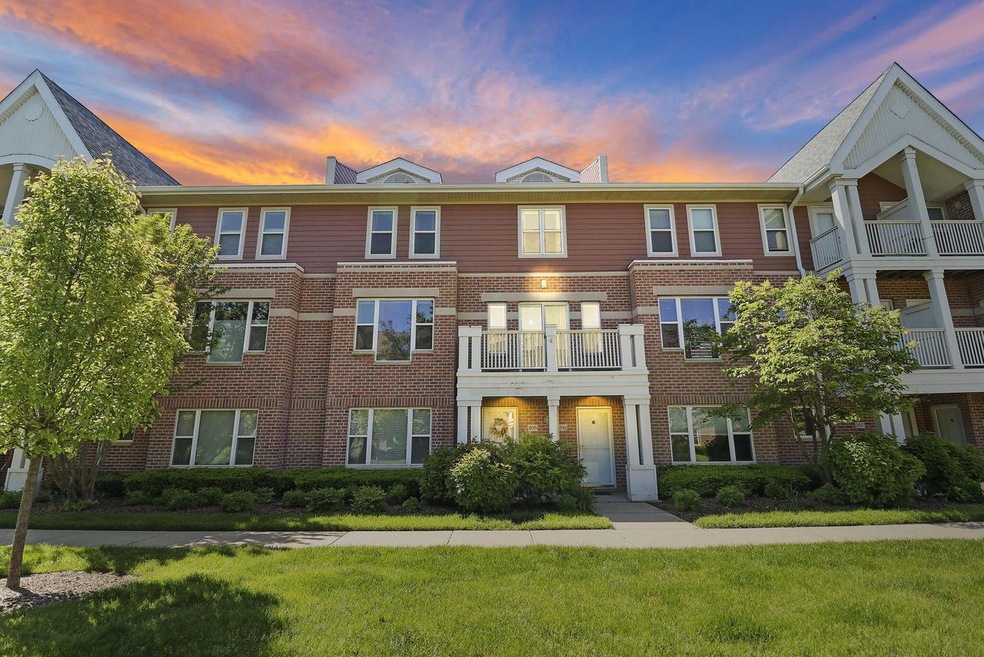 22-web-or-mls-M- 205 55th St. Unit A,