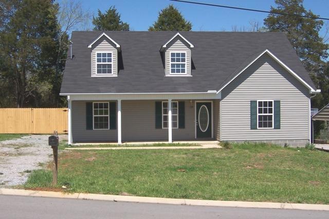 136 Stonefield Cir, Shelbyville, TN 37160 - photo 1