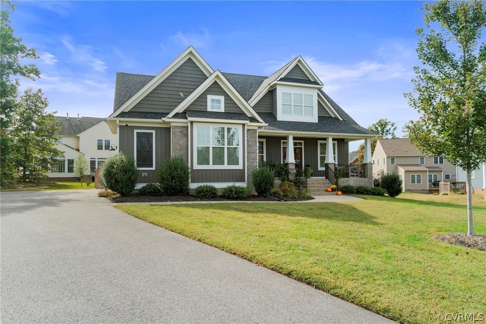 Welcome to 14507 Hockliffe Loop!