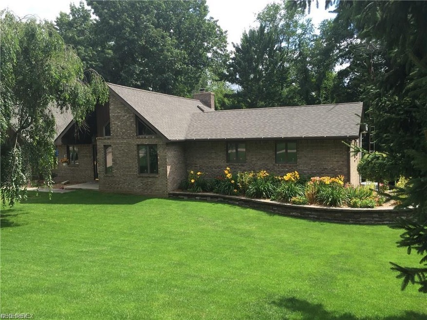 46305 Seville Ln, East Liverpool, OH 43920 - photo 1