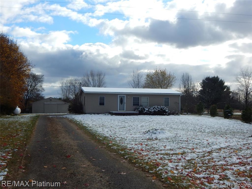 10321 E Lovejoy Rd, Perry, MI 48872 - photo 1