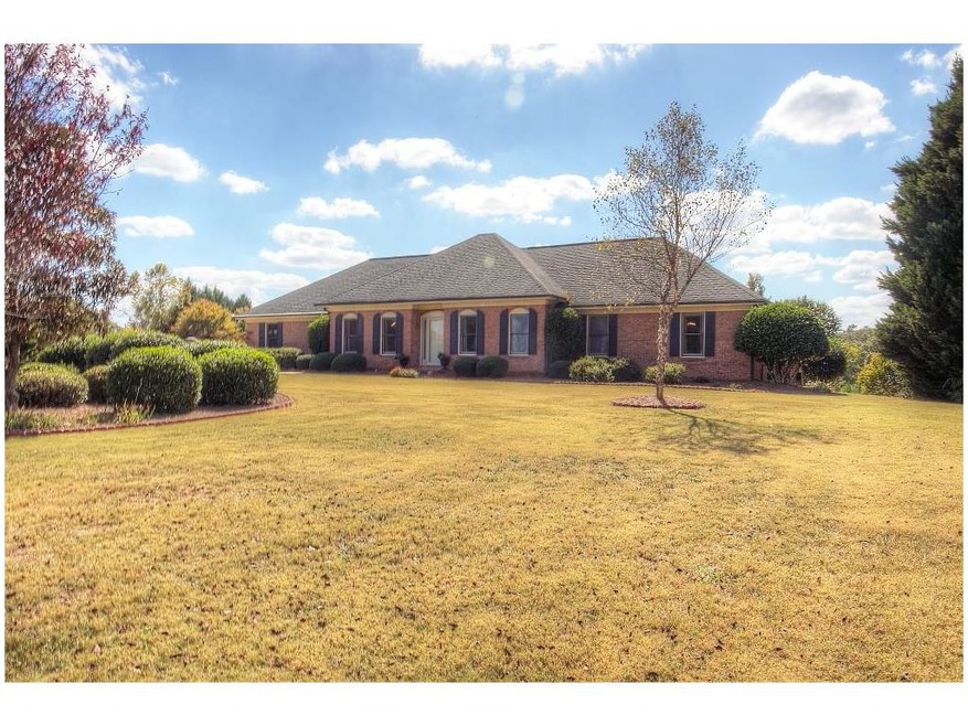 GORGEOUS THREE BEDROOM BRICK IN COTTONFIELDS II