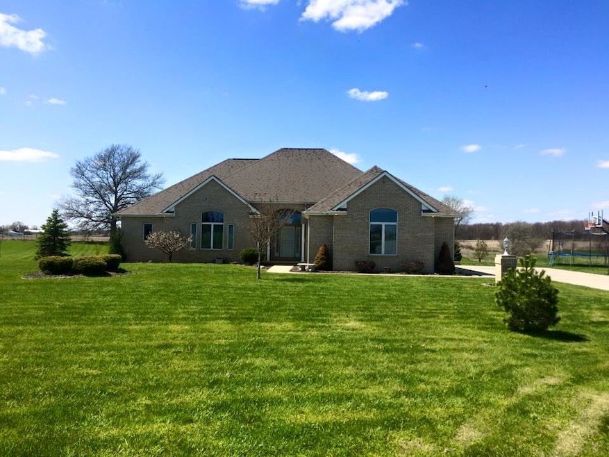 3524 Braveheart Cir, Auburn, IN 46706 - photo 1