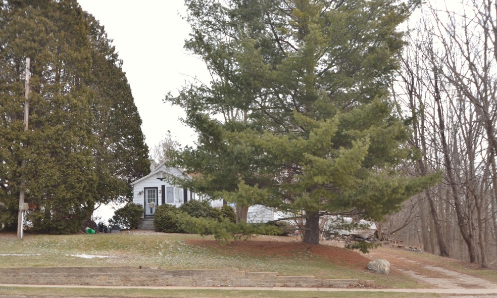 8890 Byron Center