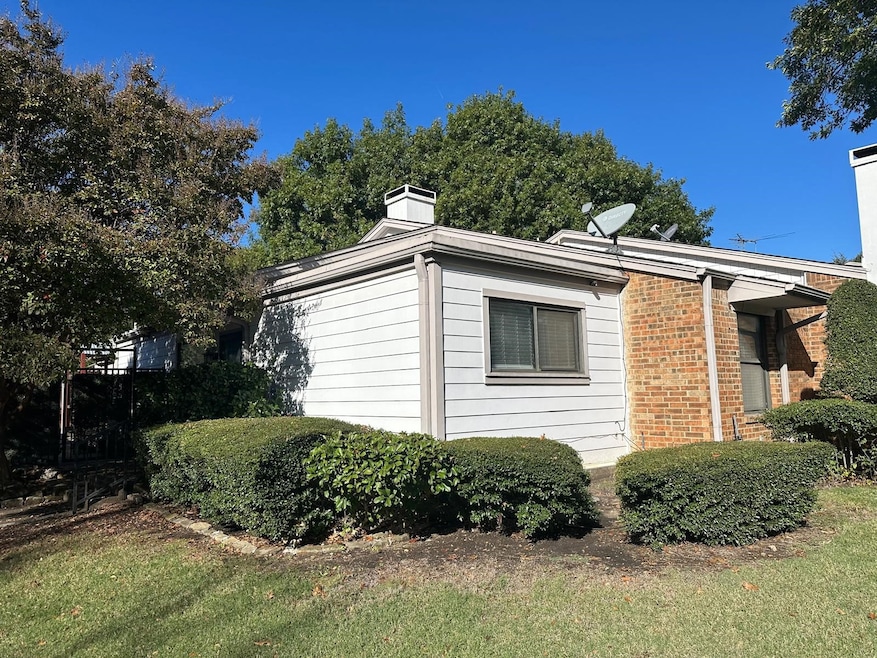 13701 Brookgreen Cir, Dallas, TX 75240 - photo 1