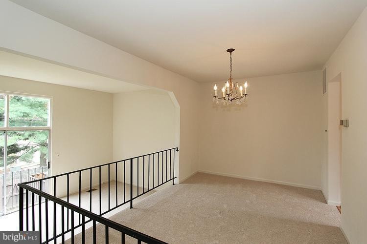 17813 Lochness Cir, Olney, MD 20832 - photo 1