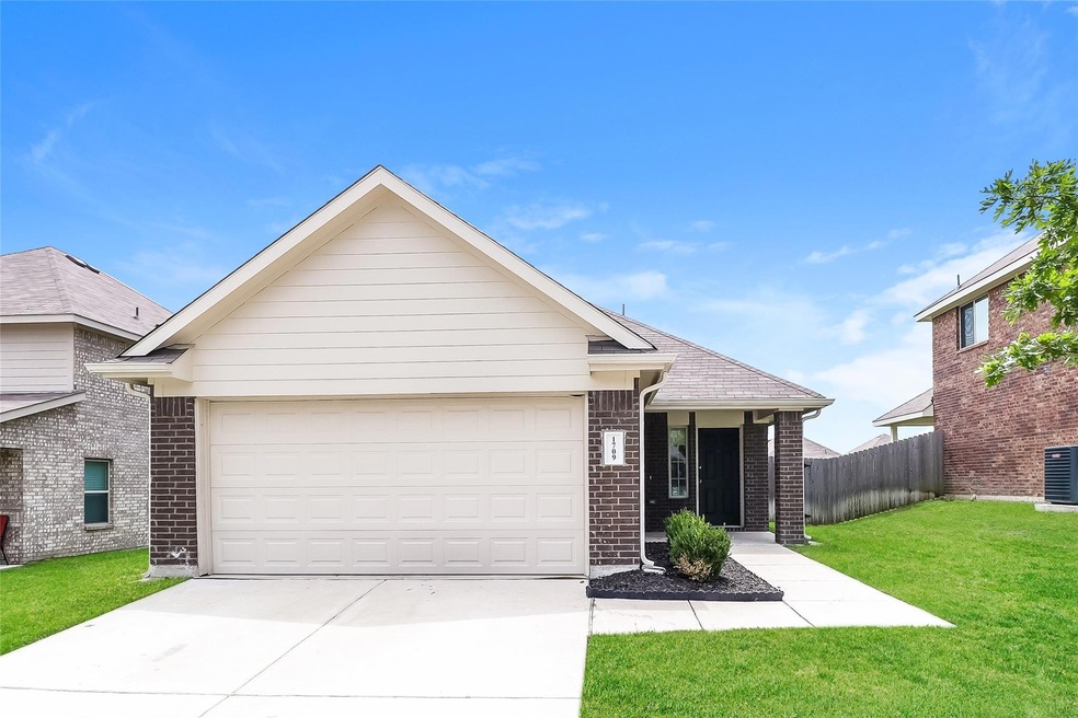 1709 Oriole St, Ennis, TX 75119 - photo 1