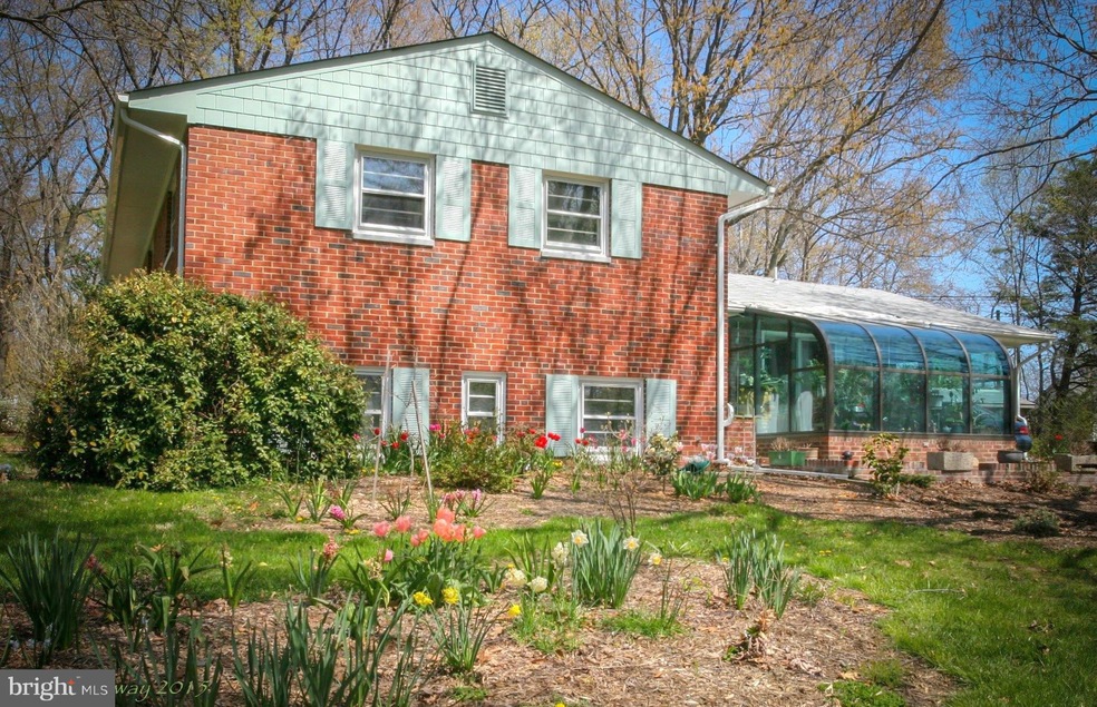 5910 Merritt Place, Falls Church, VA 22041 - photo 1