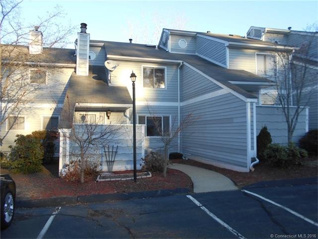 502 Golf Dr unit 502, East Haven, CT 06512 - photo 1