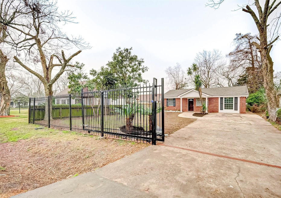 6632 Goforth St, Houston, TX 77021 - photo 1