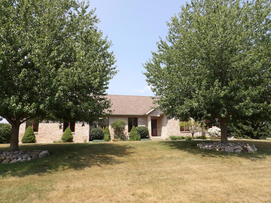 2776 Hogan Ave, La Porte, IN 46350 - photo 1