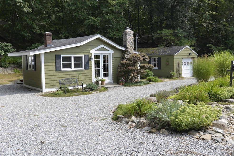 220 Guinea Rd, Monroe, CT 06468 - photo 1